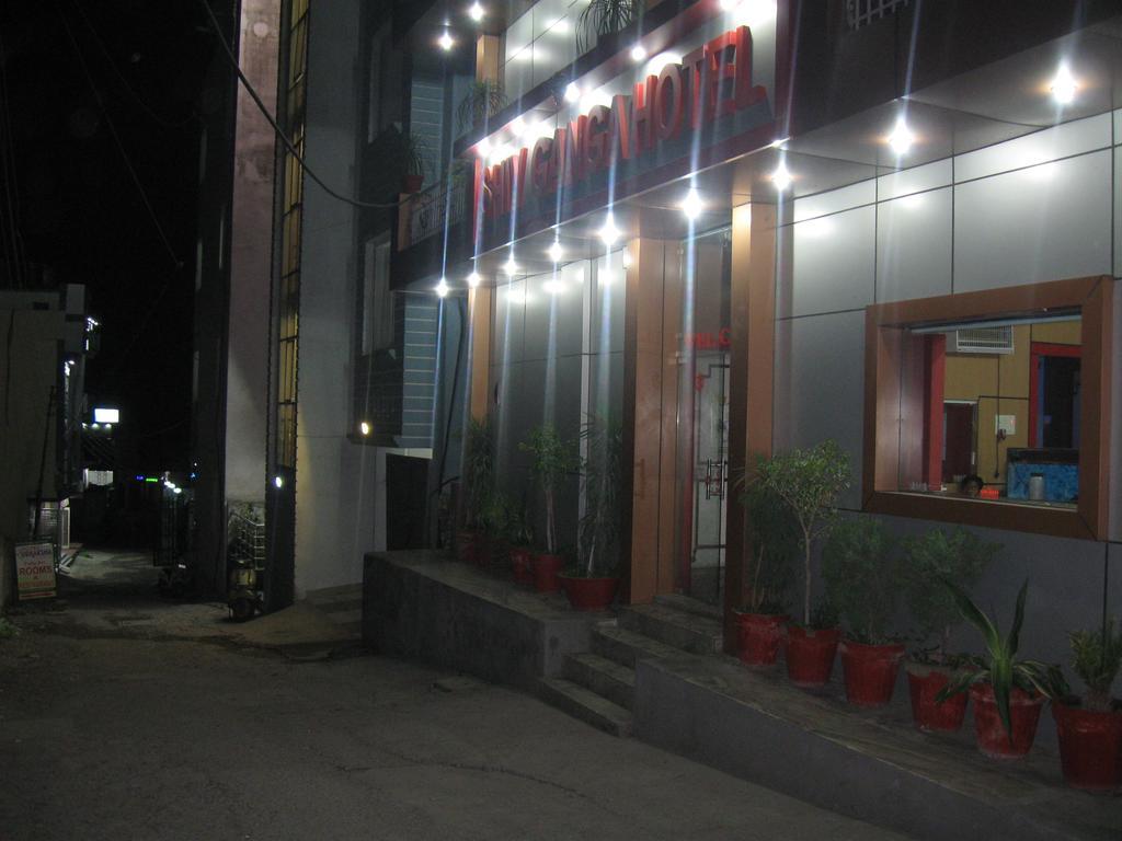 Hotel Shiv Ganga Rishīkesh Buitenkant foto