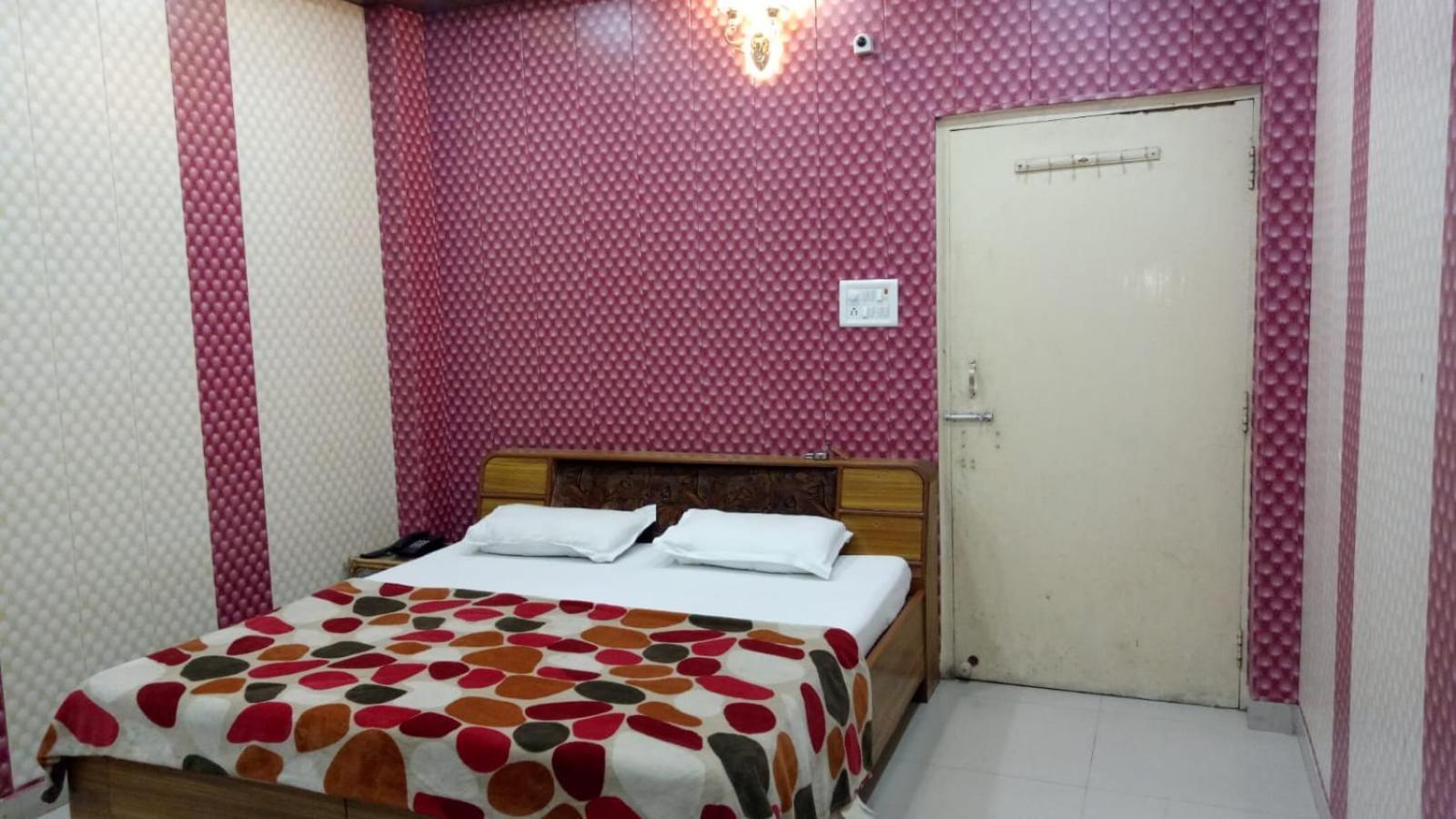 Hotel Shiv Ganga Rishīkesh Buitenkant foto