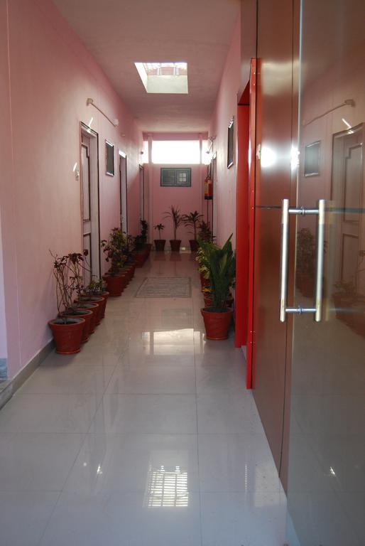 Hotel Shiv Ganga Rishīkesh Buitenkant foto