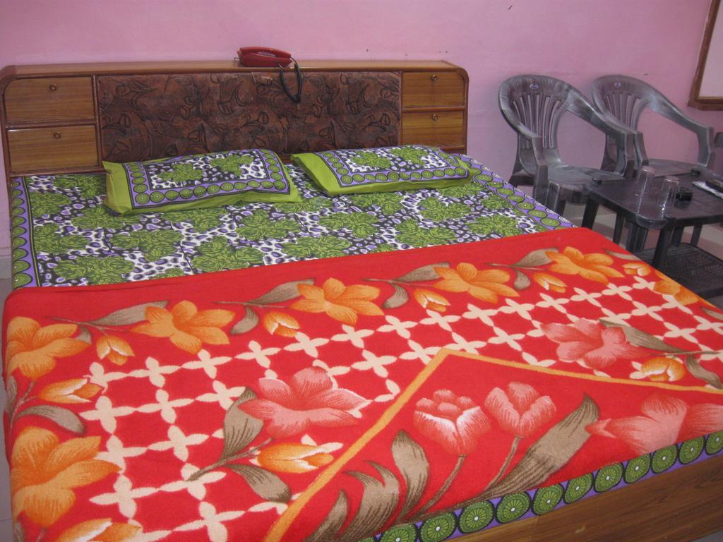 Hotel Shiv Ganga Rishīkesh Kamer foto