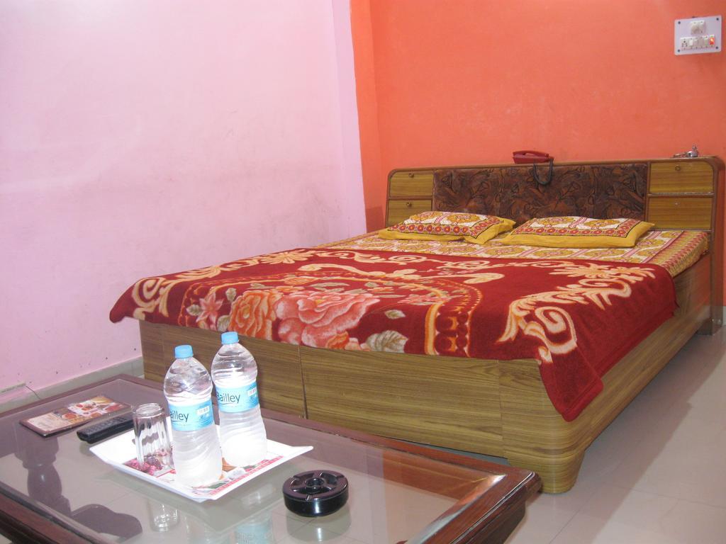 Hotel Shiv Ganga Rishīkesh Kamer foto