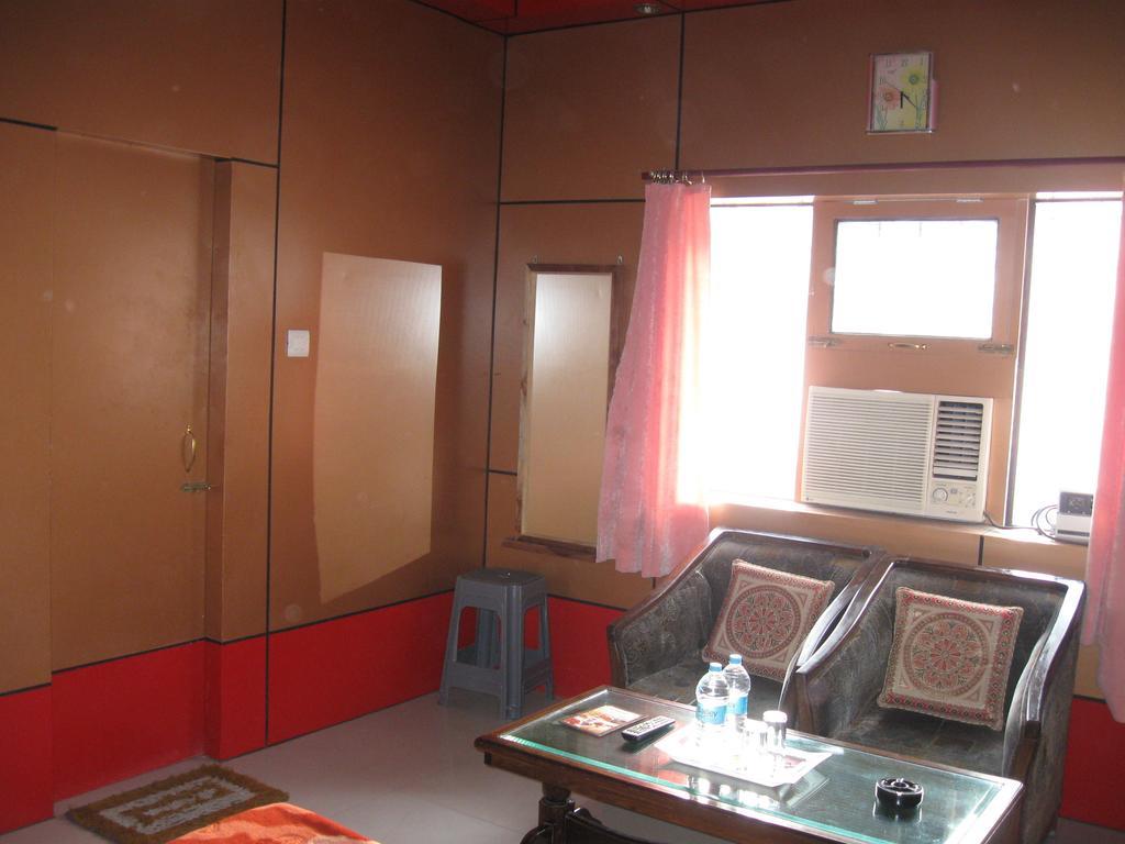 Hotel Shiv Ganga Rishīkesh Buitenkant foto